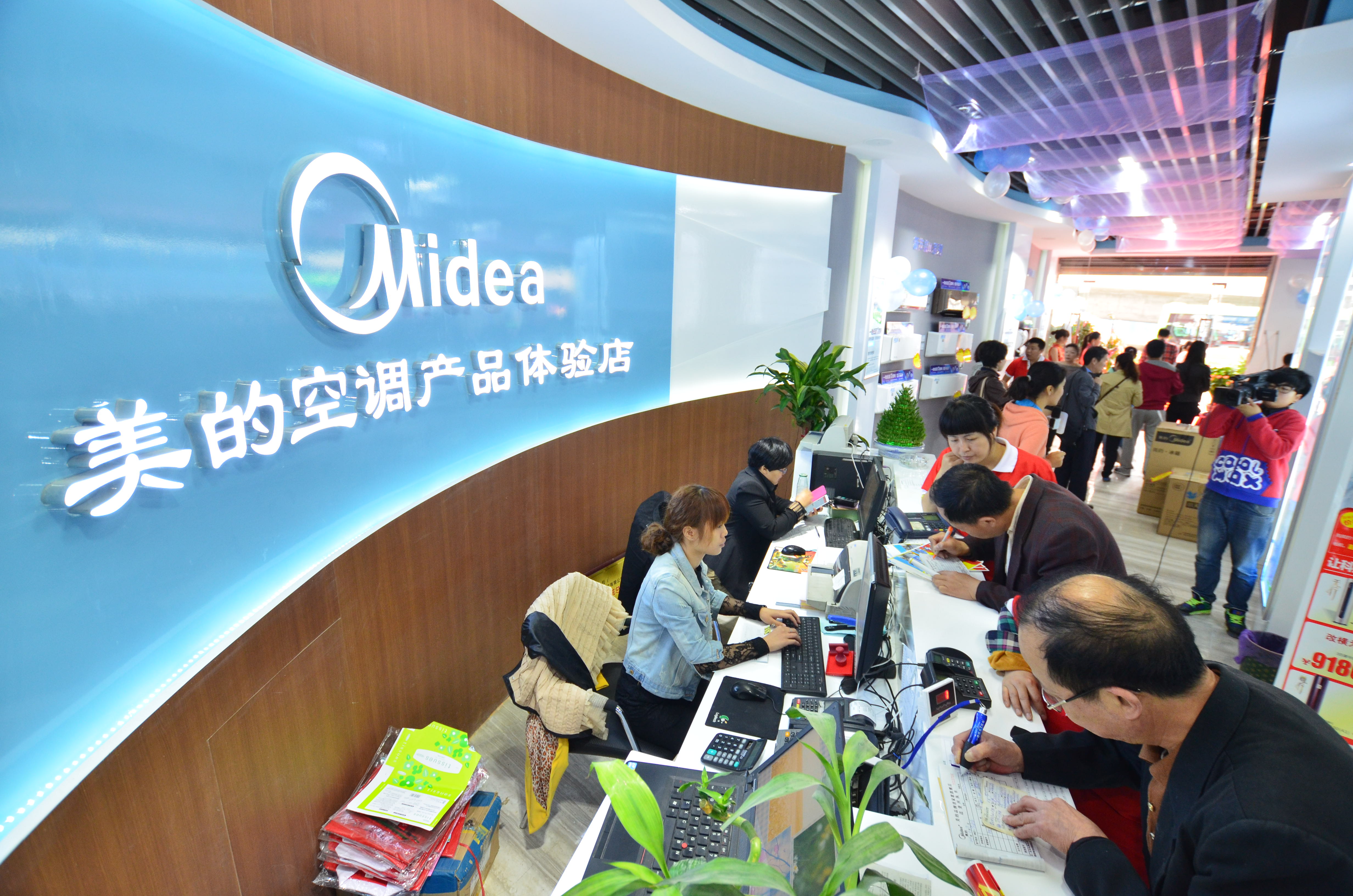 ���Ŀ��{(di��o)���۽����M��ʹ�Ãrֵ���Գ־�Ʒ��(zh��n)�Բ��ӓu